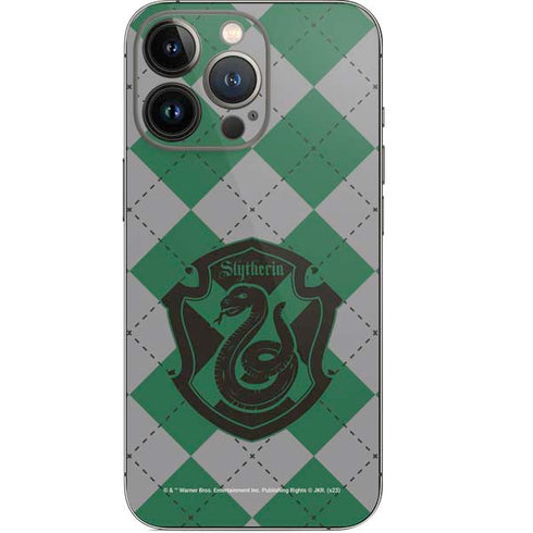 Wizarding World Harry Potter Slytherin Crest iPhone 14 Pro Skin